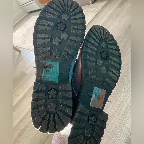 Rose Boots - Picture 3 of 5